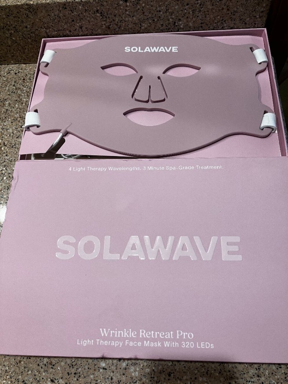 SOLAWAVE Wrinkle Retreat Pro Light Therapy Mask! Brand new in Box.